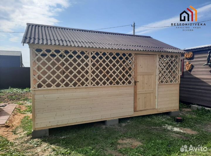 Беседка с мангальной зоной