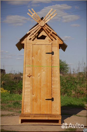 Уличный туалет деревянный HME555