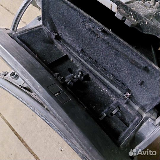 Мерседес 220 бардачок