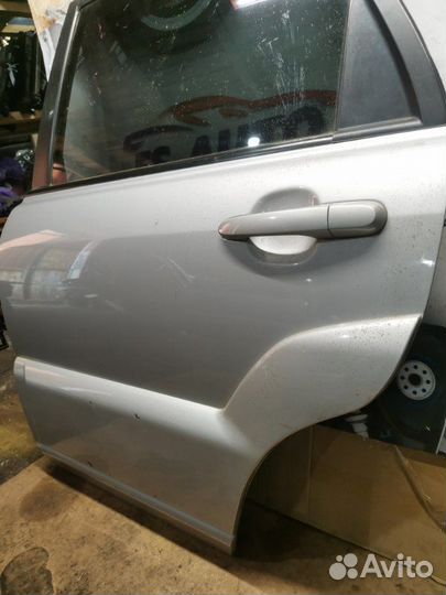 Дверь боковая задняя левая Kia Sportage 2 SUV 2.0