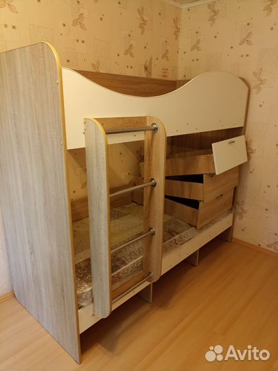 Детская кровать 2 этажная