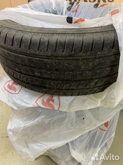 Bridgestone Alenza 001 245/50 R19