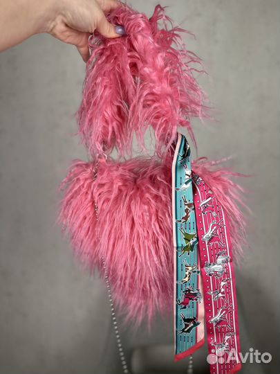 Пушистая сумка сердце