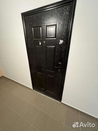 Металлическая дверь бу