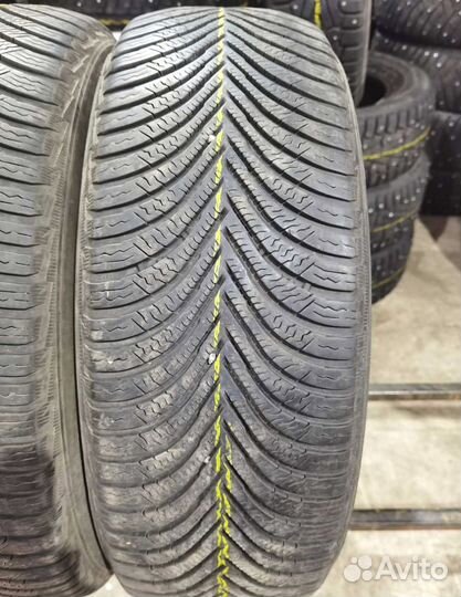 Michelin Alpin 5 215/65 R16 98R