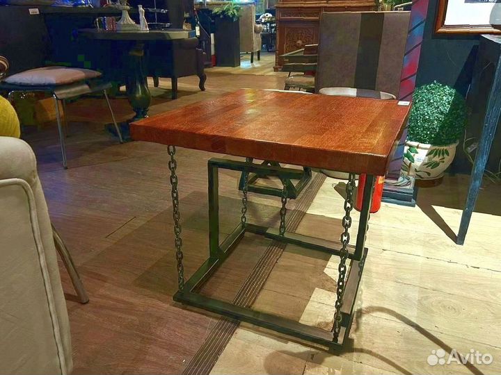 Левитирующий столик системы Тенсегрити