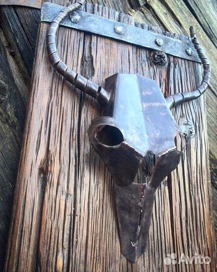 Брутальное настенное панно