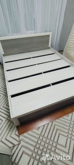 Двухъярусная кровать