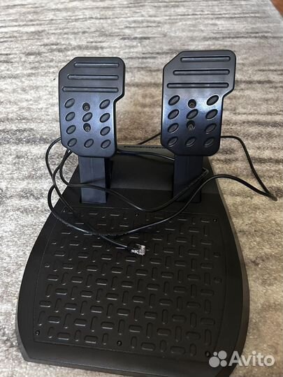 Игровой руль Thrustmaster T150