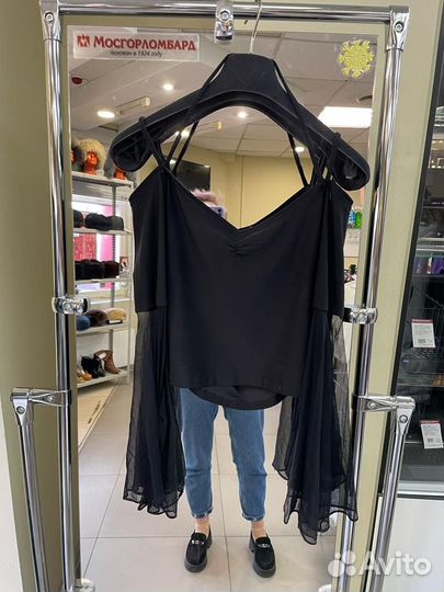 Кофта с длиным рукавом на брительках р 44-46 б\у с