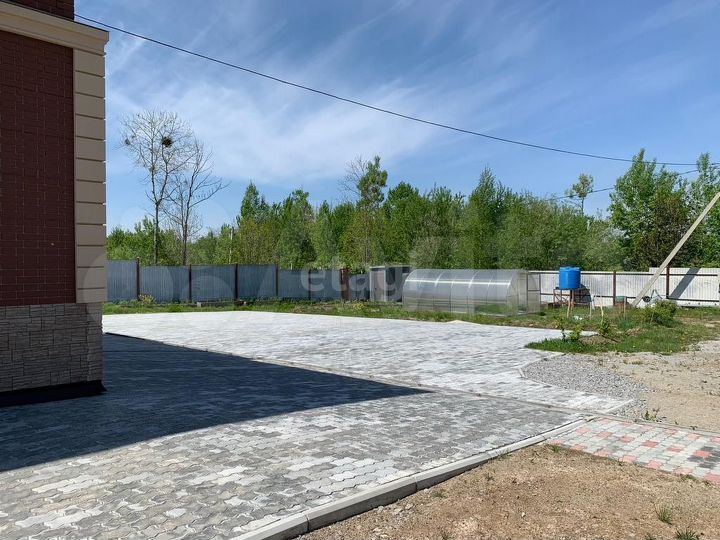 Коттедж 242 м² на участке 20 сот.