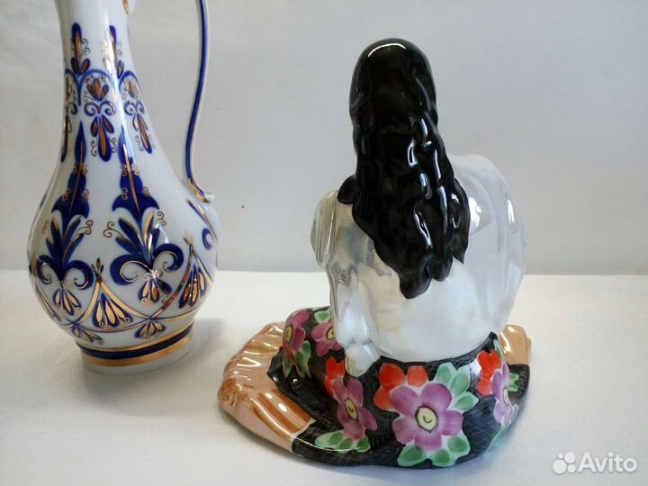 Фарфоровая статуэтка Цыганка Дулево. + Графин