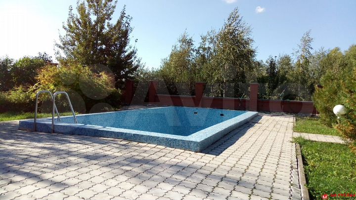 Дом 460 м² на участке 50 сот.