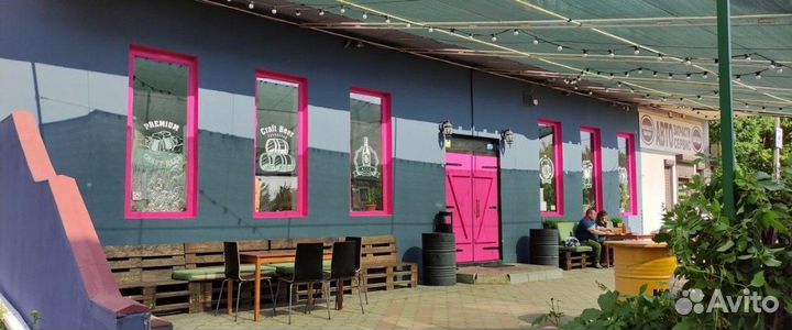 Кафе-бар-магазин разливного пива в центре