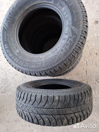 Bridgestone Ice Cruiser 7000 285/70 R16