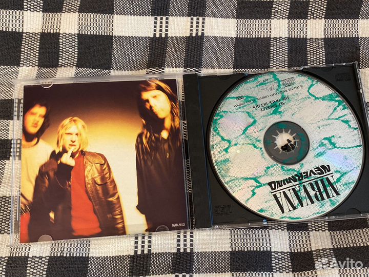 Nirvana Nevermind в трусиках