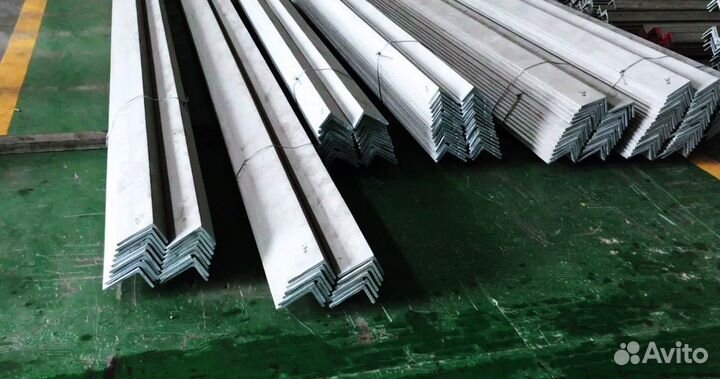 Угол стальной 90х90х6 мм