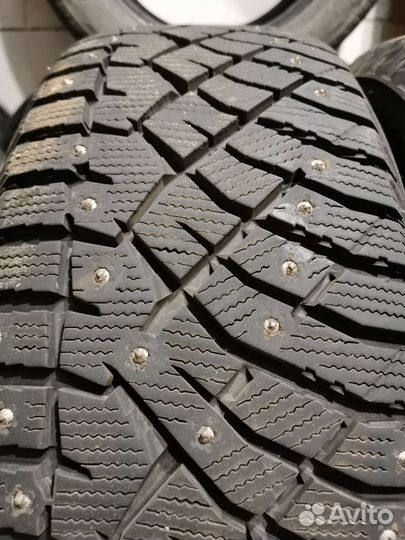 Nitto Therma Spike 225/60 R17 103T