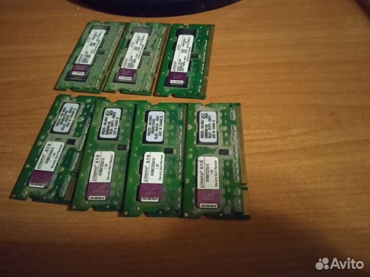 Платы оперативной памяти DDR2 для ноутбука на 1 Gb