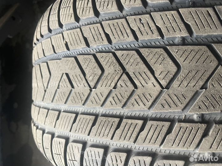 Pirelli Scorpion Winter 275/40 R22 и 315/35 R22 111V