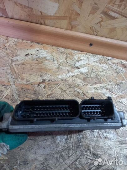 Эбу Двигателя Октавия Тур 1.8 турбо 06A906018AQ