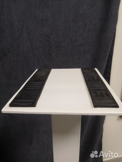 Стойки для акустических колонок