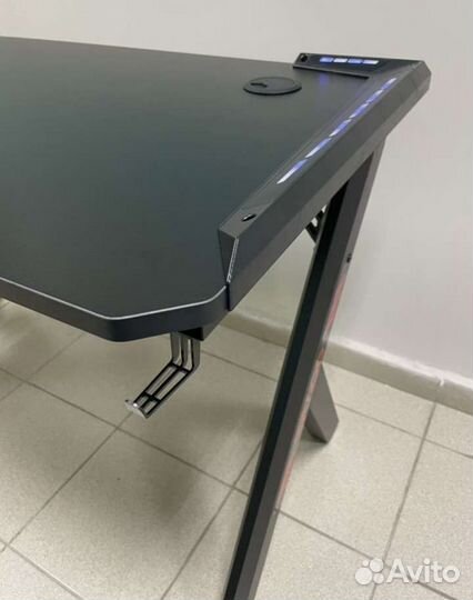 Компьютерный стол RGB