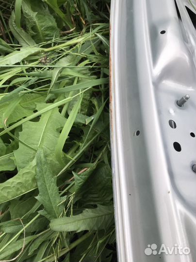 Крышка багажника skoda rapid