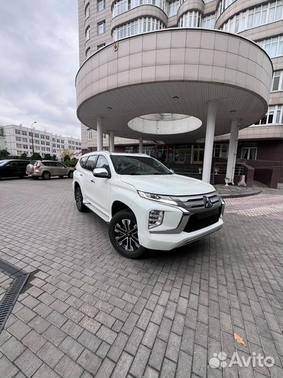 Mitsubishi Montero Sport 3.0 AT, 2023, 30 км