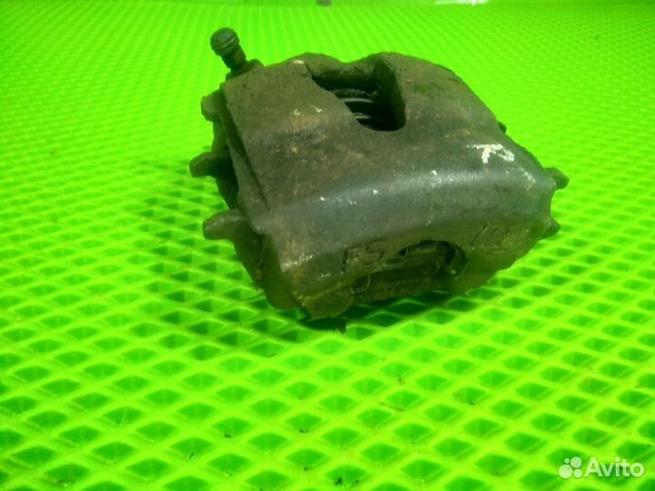 Суппорт тормозной передний правый Skoda Octavia A5