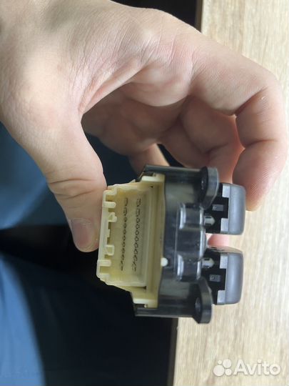 Блок управления стеклоподъемниками Lexus RX