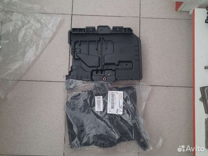 Площадка под Аккумулятор Солярис Хендай2 2017по 20