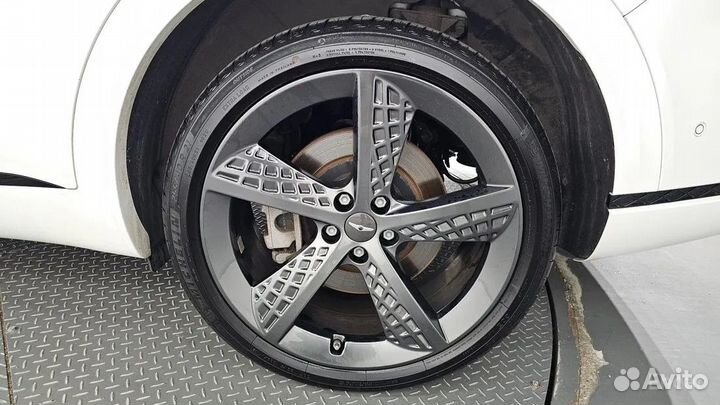 Genesis GV70 2.2 AT, 2021, 99 539 км