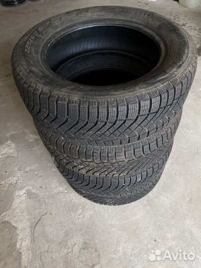 Pirelli Ice Zero 225/60 R17