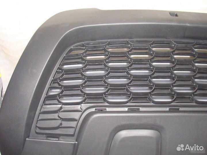 Решетка в бампер Renault Duster