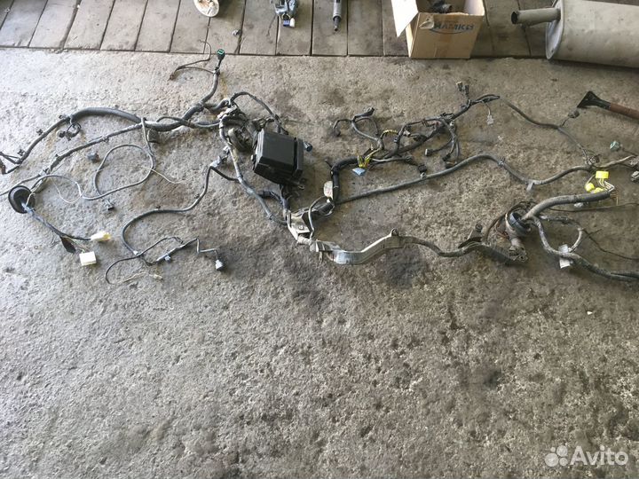 Подкапотная проводка Mitsubishi Lancer 9