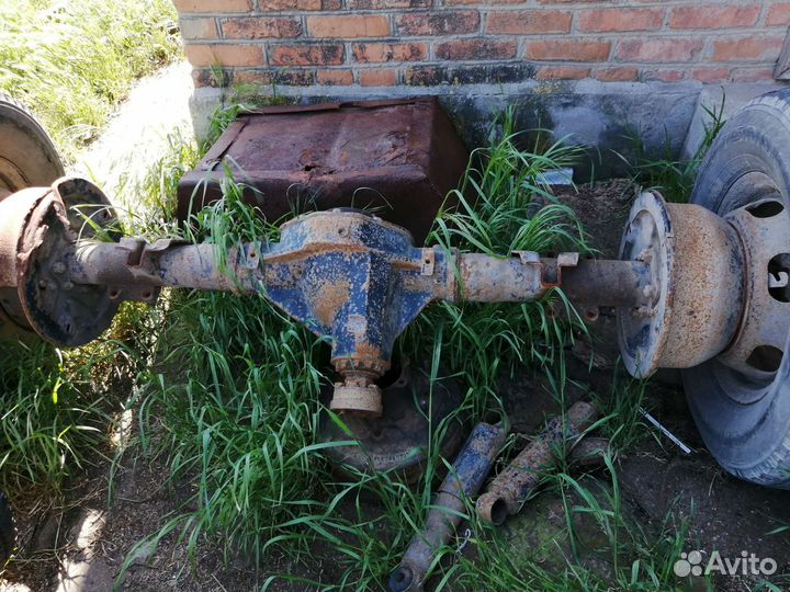 Задний мост мерседес 407д