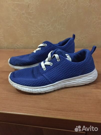 Кроссовки детские