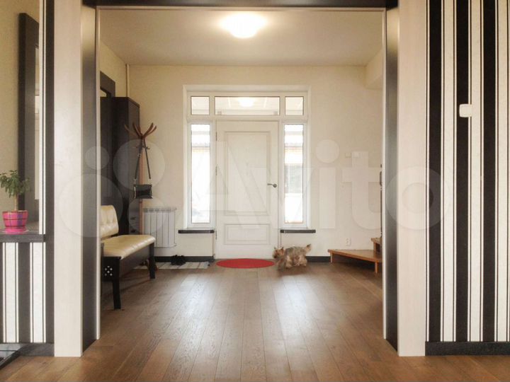 Дом 300 м² на участке 12 сот.