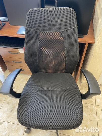 Компьютерное кресло