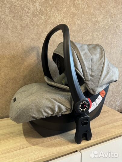 Коляска Luxmom 760 3в1