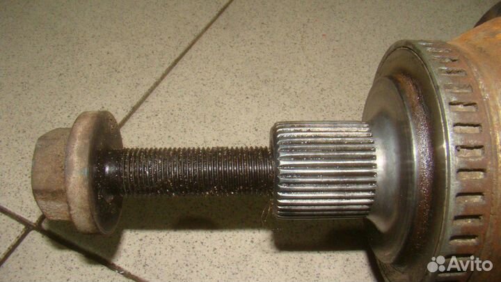 Полуось передняя левая Audi A6 (C5)