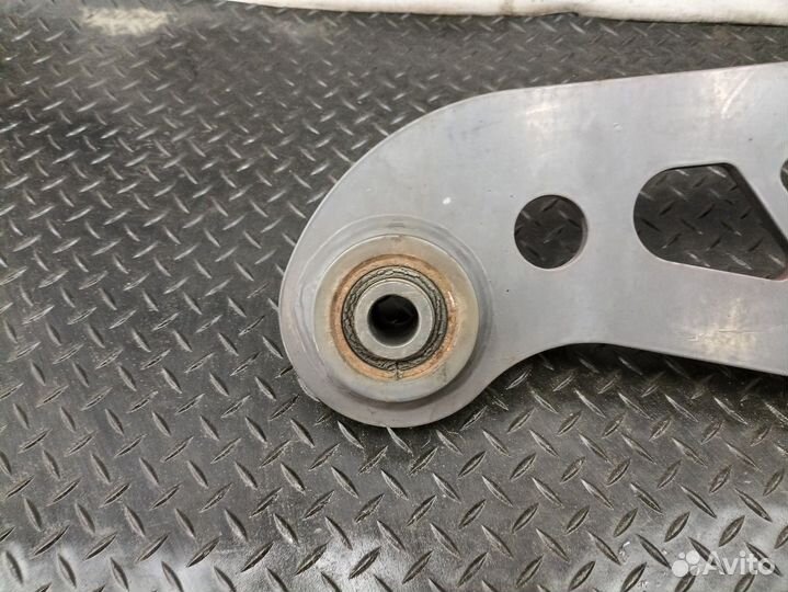 22119770 Кронштейн передней пневморессоры правый