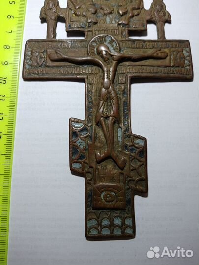 Крест распятие 19 век. Бронза. 2-эмали+ крестик