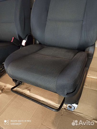 Комплект сидений Subaru legacy