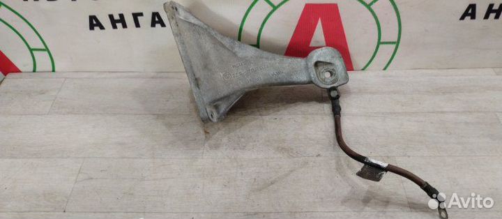 Кронштейн двигателя передний правый Bmw X5 E53 SVA