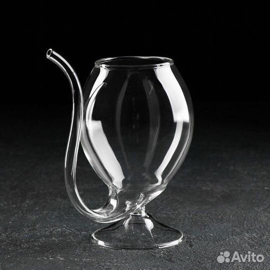 Бокал с трубочкой 