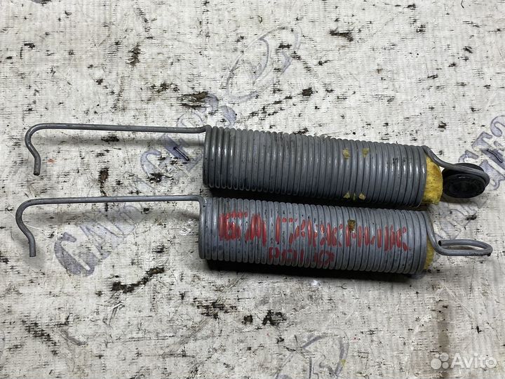 Пружина крышки багажника Volkswagen Polo 2019