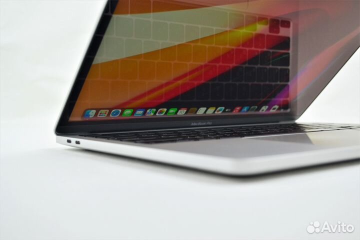 Apple Macbook Pro 13 2020 16/1024 (Идеал)