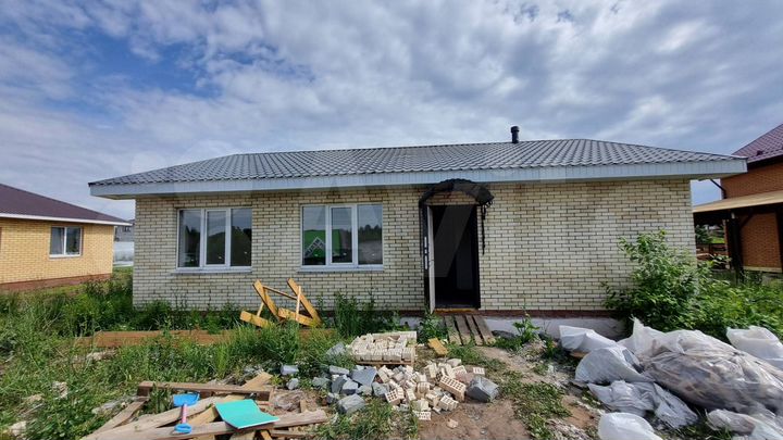 Коттедж 101 м² на участке 8 сот.